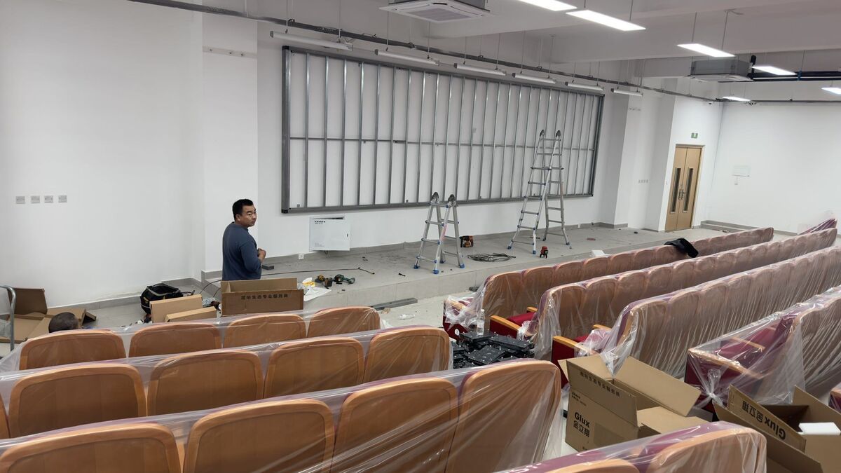 雷山匠谷职业学院2.5室内全彩LED屏 - 大屏整体效果 - 嘉欣电子实拍